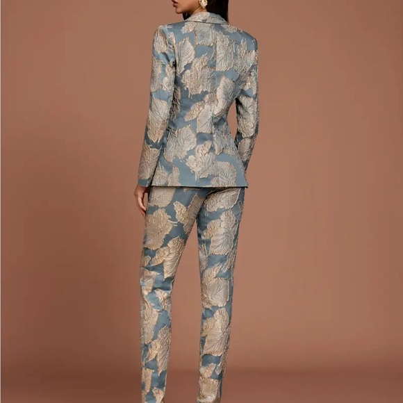 Elegant Floral Navy Blue Women's Suit Set. Raised fabric. Beautiful and classy! - Picture 4 of 7
